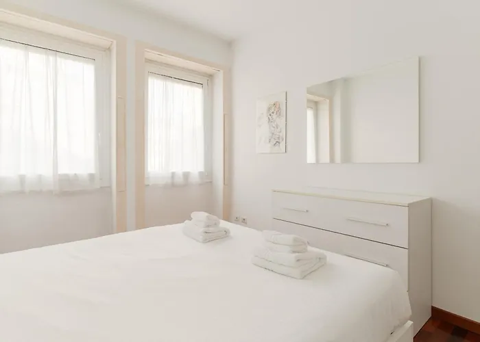 Apartment Guesthost - Brightly-lit Flat - M5 Gerusalemme Milan